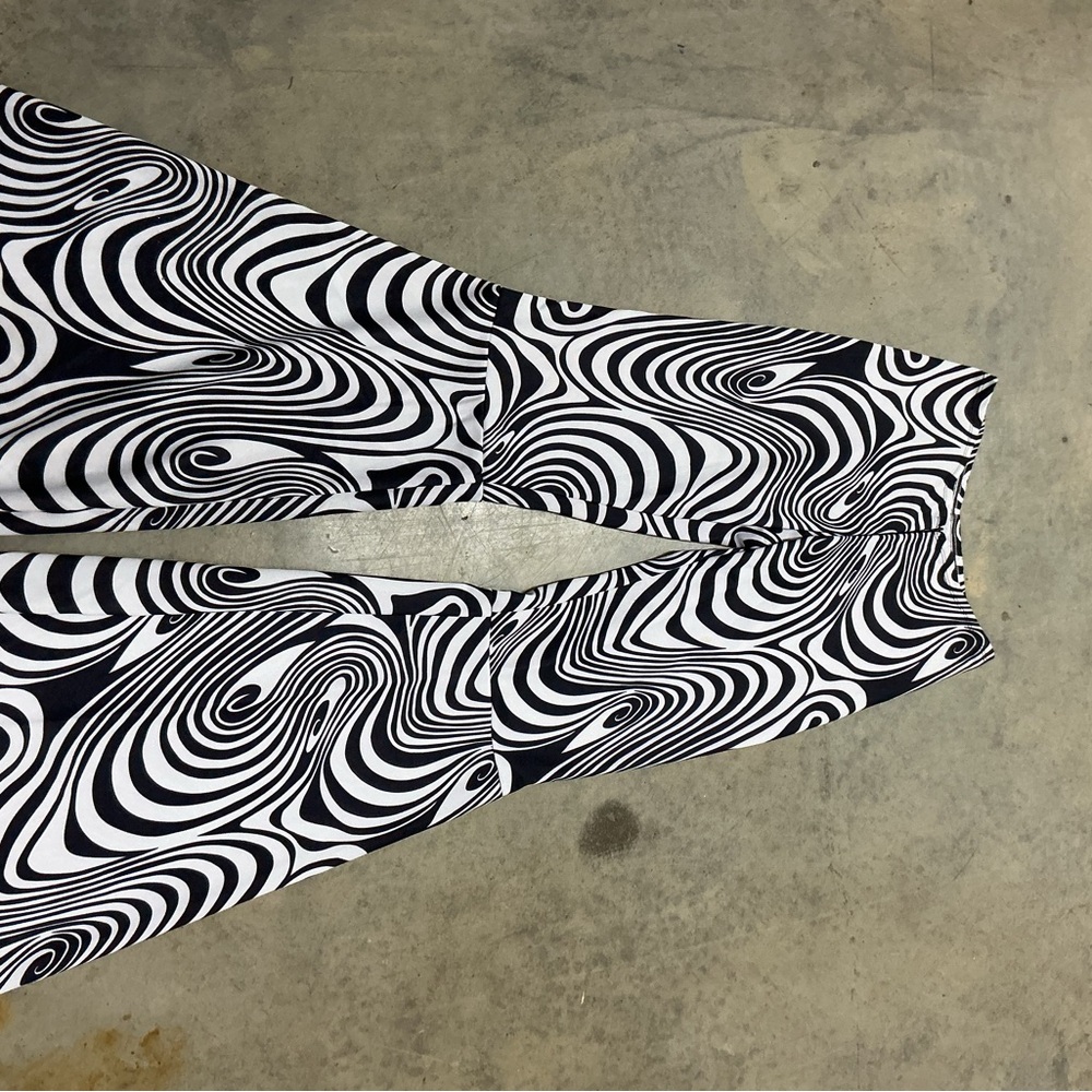 Vintage Black & White Swirl Print Flare Pants | High Rise | Size M (Estimated)